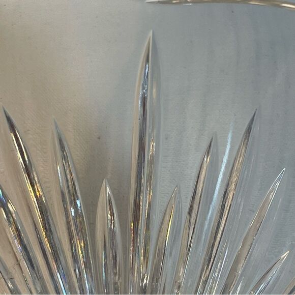 Waterford Marquis Calais 7 x 6 Inch Vase Handcut - Picture 16 of 17